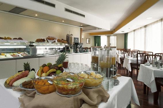 Husa Moncloa Madri Restaurante foto
